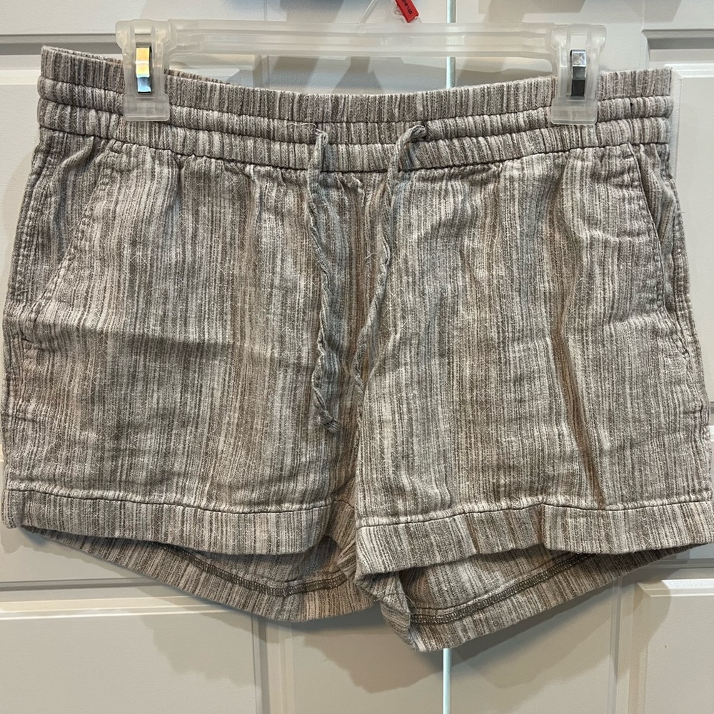 Good condition, smoke free home, casual shorts